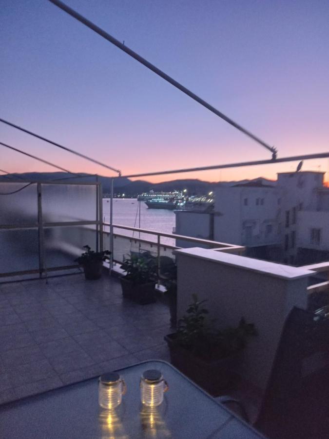 Appartement Cozy Seaside Penthouse With Sea & Mountain View. à Vólos Extérieur photo