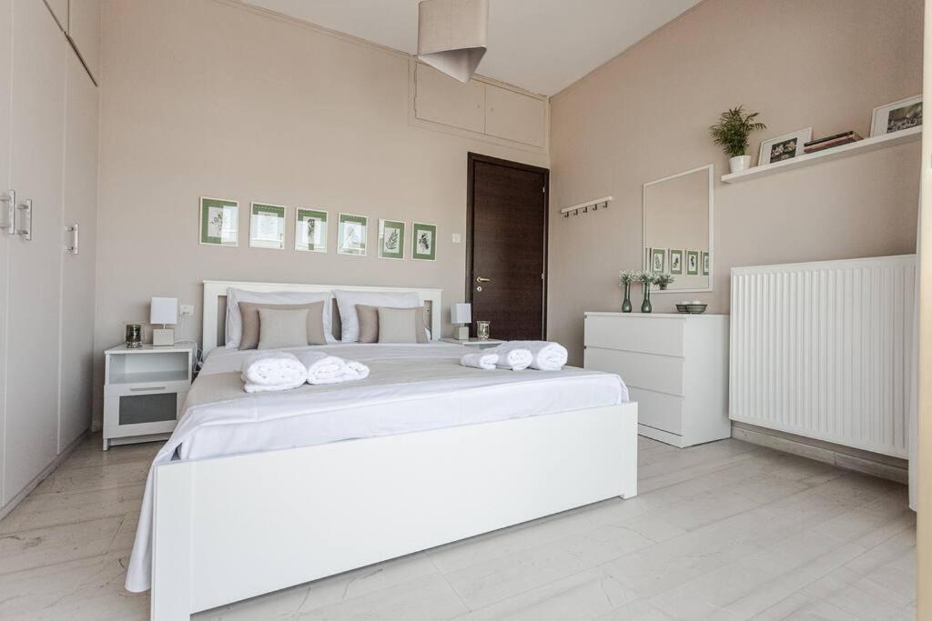 Appartement Cozy Seaside Penthouse With Sea & Mountain View. à Vólos Extérieur photo
